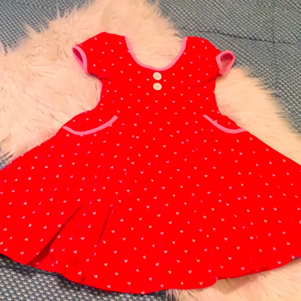 Eleanor Rose red heart scatter dress size 5-6